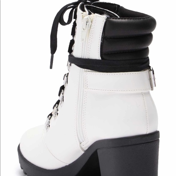 Mia lace up boots - Picture 5 of 8